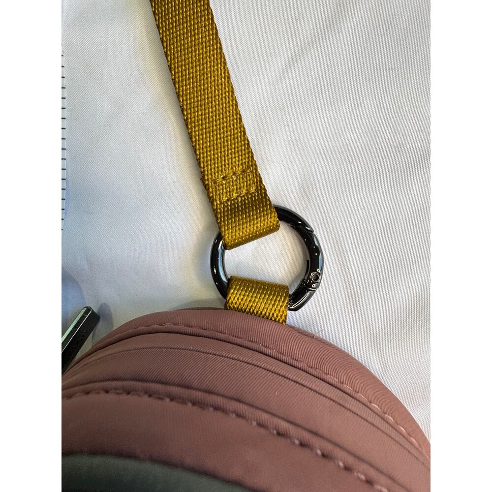 Lululemon Logo Pouch - Picture 11 of 13